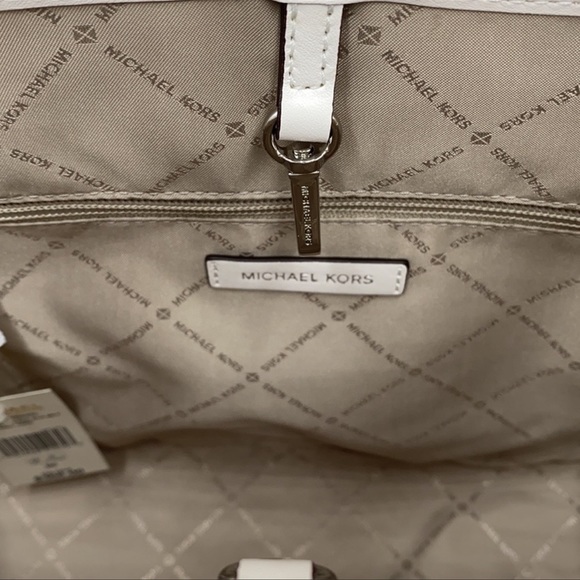 MICHAEL KORS MEDIUM CARRYALL TOTE PALE BLUE - Picture 13 of 15